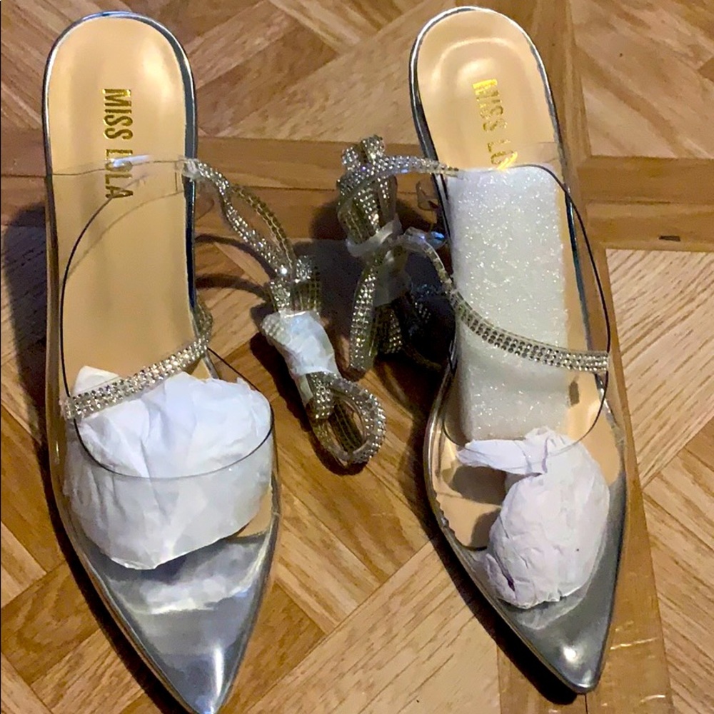 Elegant women shoes size 8 but runs a little small